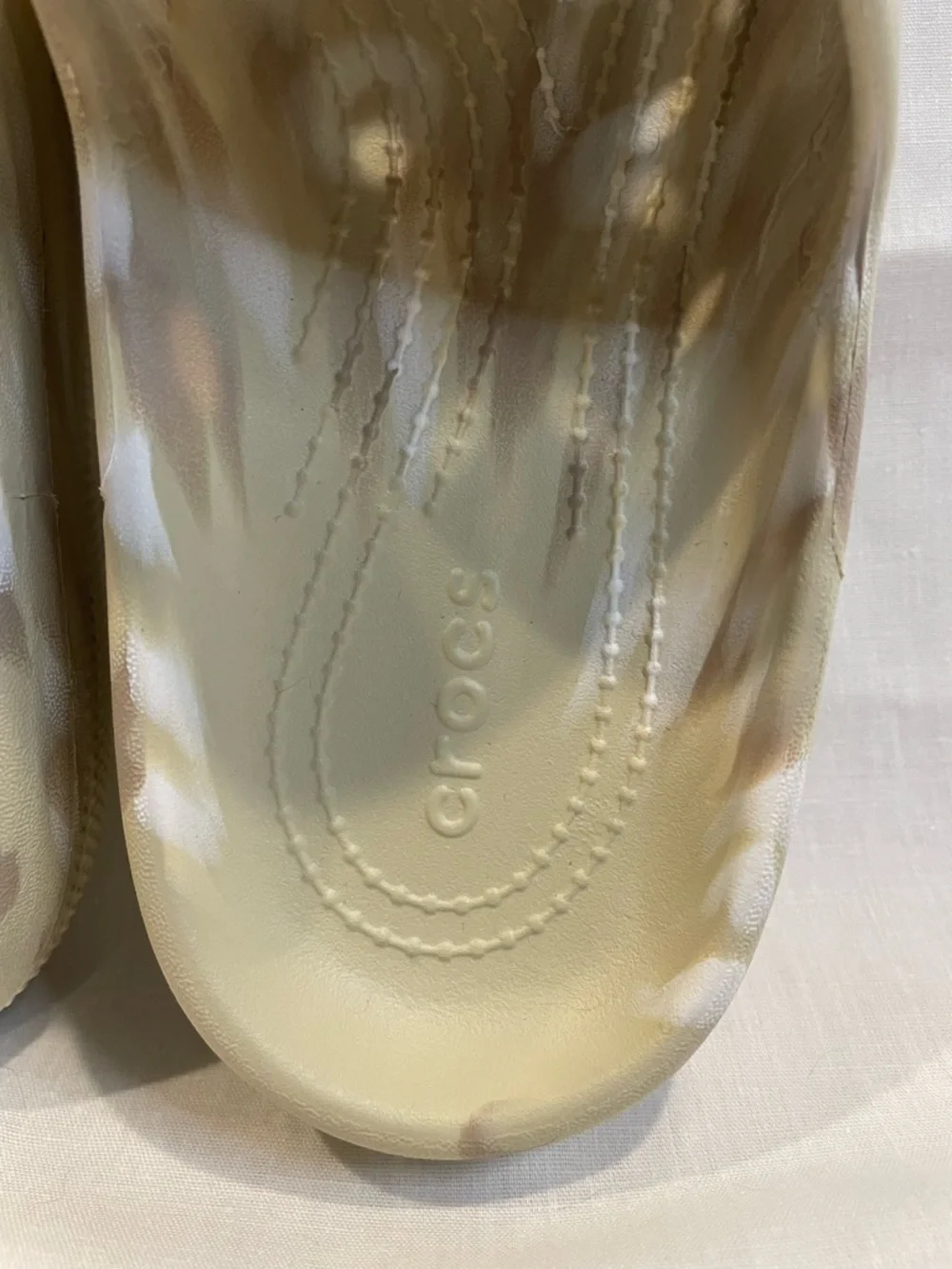 CROCS comfortable slip